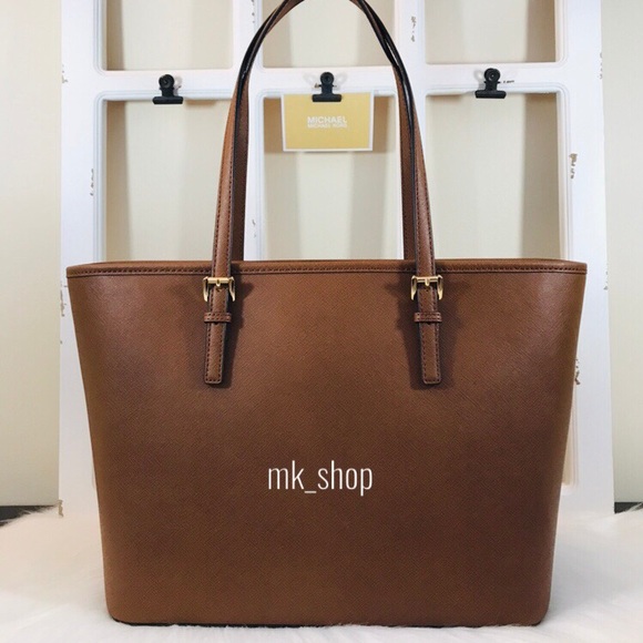 MK Jet Set Travel Zip Tote - Picture 3 of 8